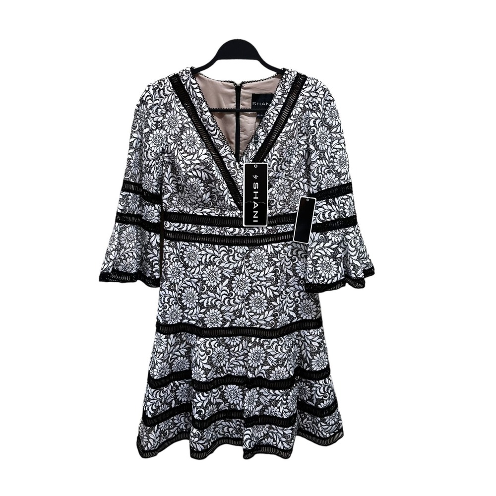 Shani Collection Womens Size 2 Black White Floral Lace Bell Sleeve Dress NWT NEW